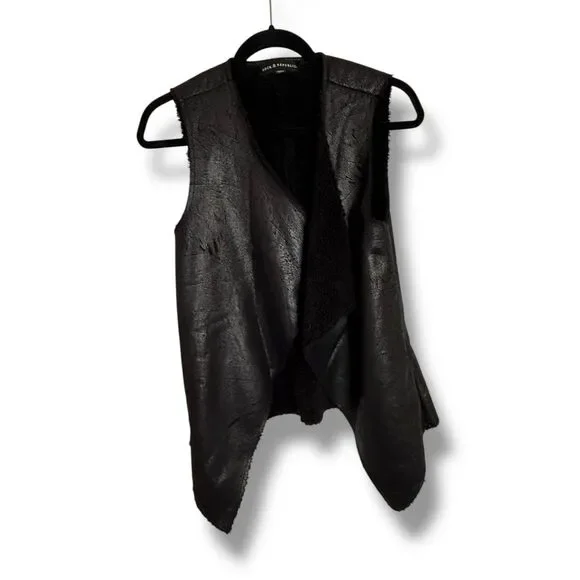 Rock & Republic Black Faux Leather Vest Open Front Sherpa Lined Women's Size XS - Picture 2 of 6